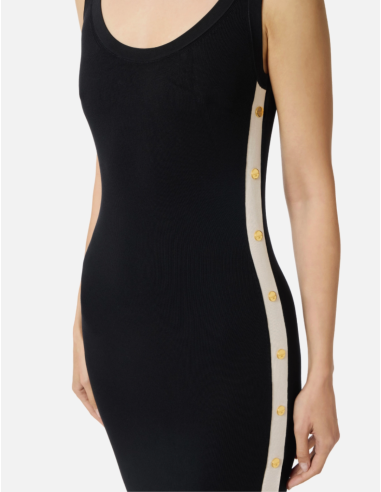 Graphic contrast bands fashion detail