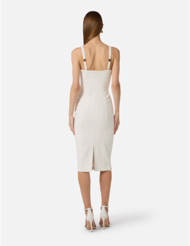 Lightweight crepe dress refined finish

Stylish crepe dress evening outfit