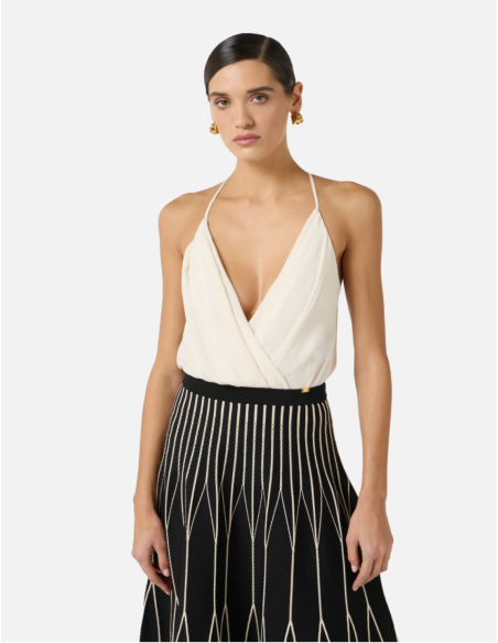 Crisscross back straps stylish design garment