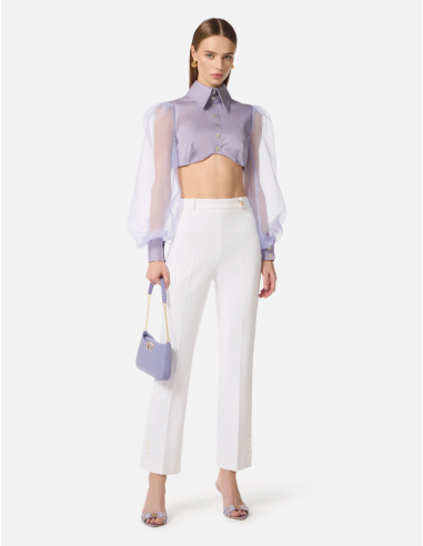 Balloon organza sleeves for an elegant volume