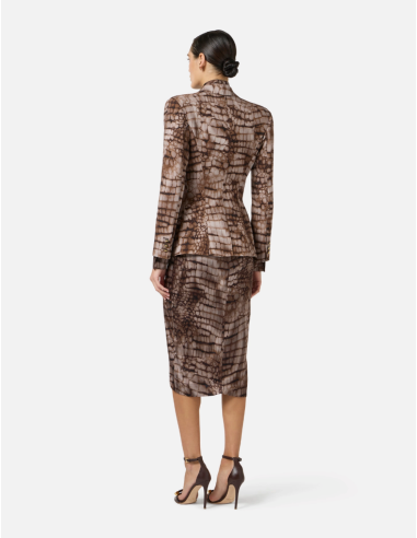 Versatile oversized women’s blazer design