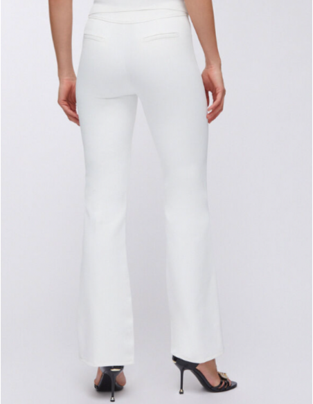 Mode femme pantalon chic moderne