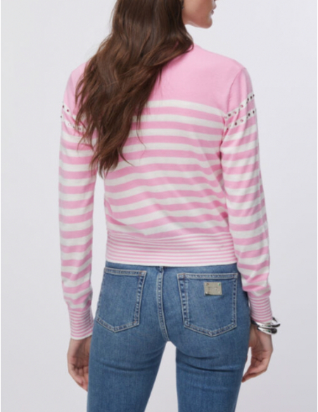 Contemporary cardigan for versatile styling