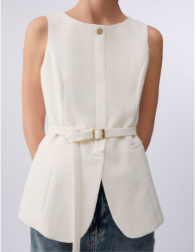 Feminine finishing touch fashion