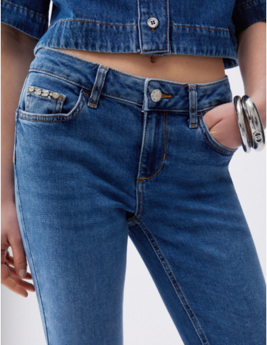 Jean femme denim bleu foncé tendance