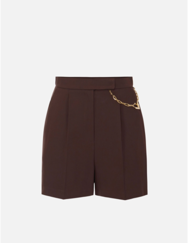 short marron élégant luxe femme