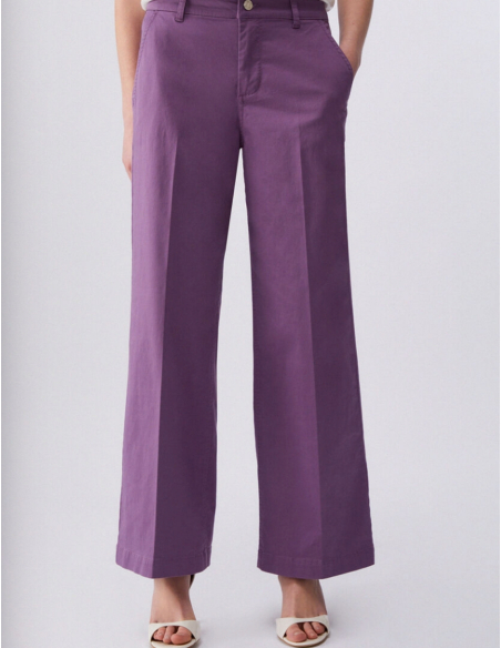 Liu Jo flared pants casual chic outfit
