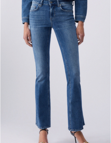 Jean denim stretch coupe bootcut chic