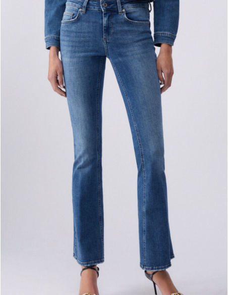 Jean denim stretch coupe bootcut chic