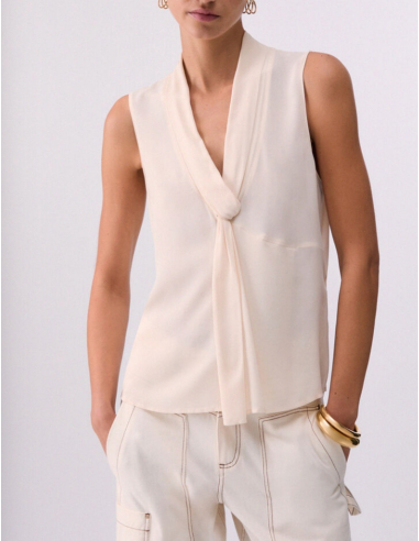 Liu Jo V‑neck georgette top chic outfit