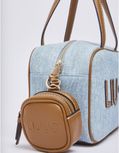 Liu Jo practical compartment design