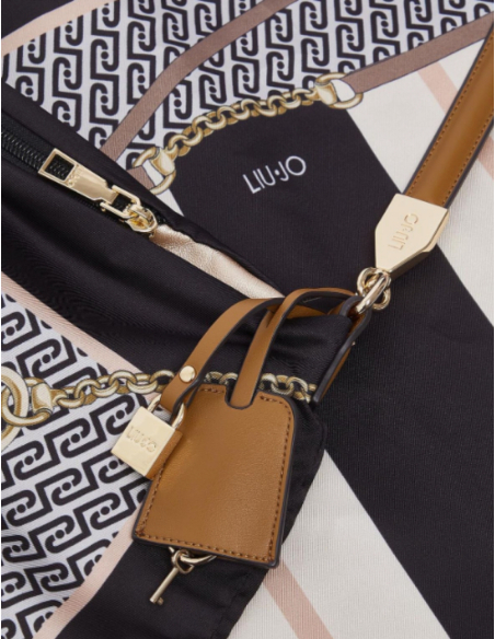 Liu Jo scarf bag stylish women outfit trend