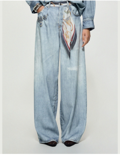 Liu Jo flared jeans by gigi hadid 2